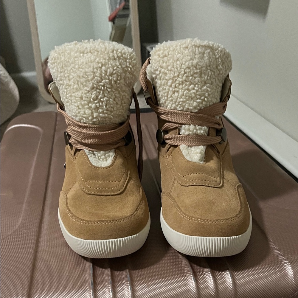 Women’s Sorel waterproof boots
